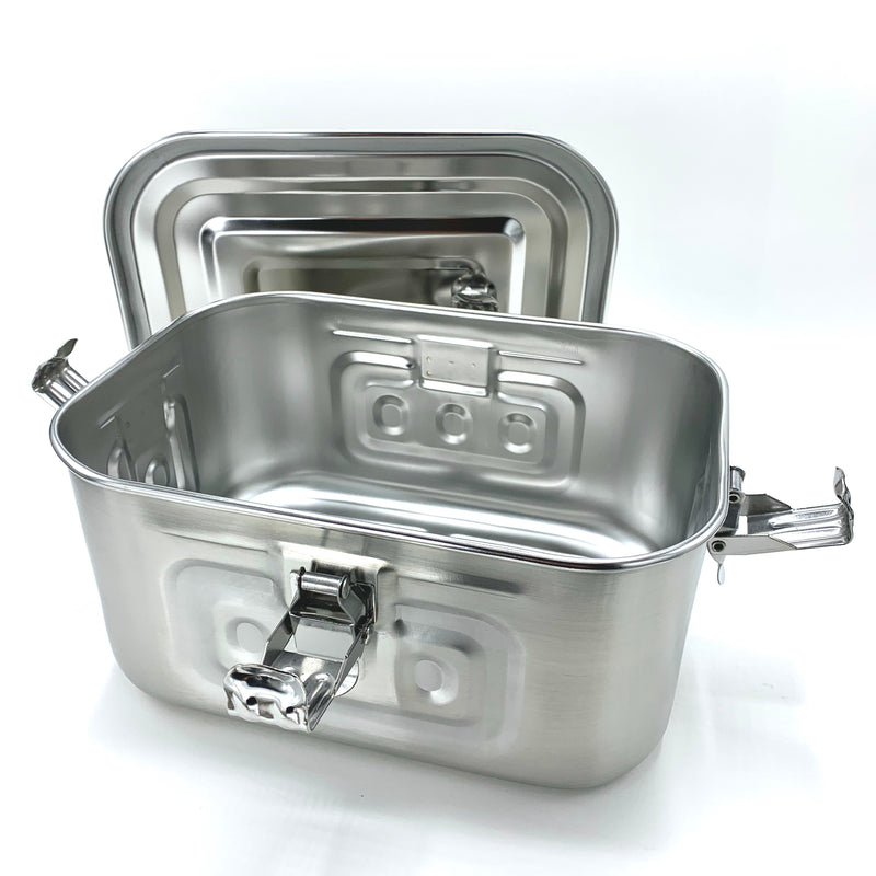 https://www.totallyplasticfree.com/cdn/shop/products/LIFE_WITHOUT_PLASTIC_stainless_rec_lrg_lid_off_800x.jpg?v=1574574861