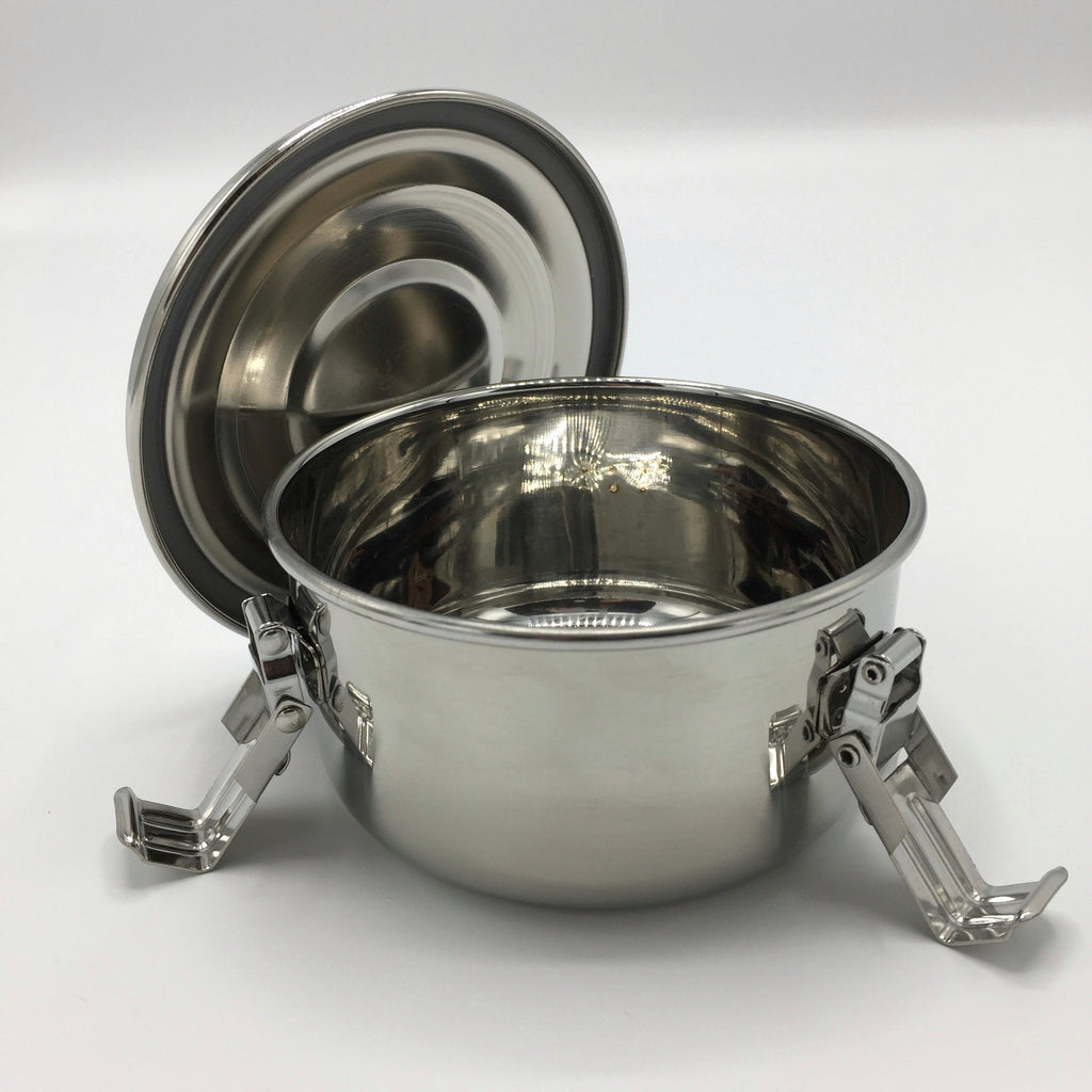 https://www.totallyplasticfree.com/cdn/shop/products/LWP_steel_round_small_10cm_lid_off_1024x.jpg?v=1577844657